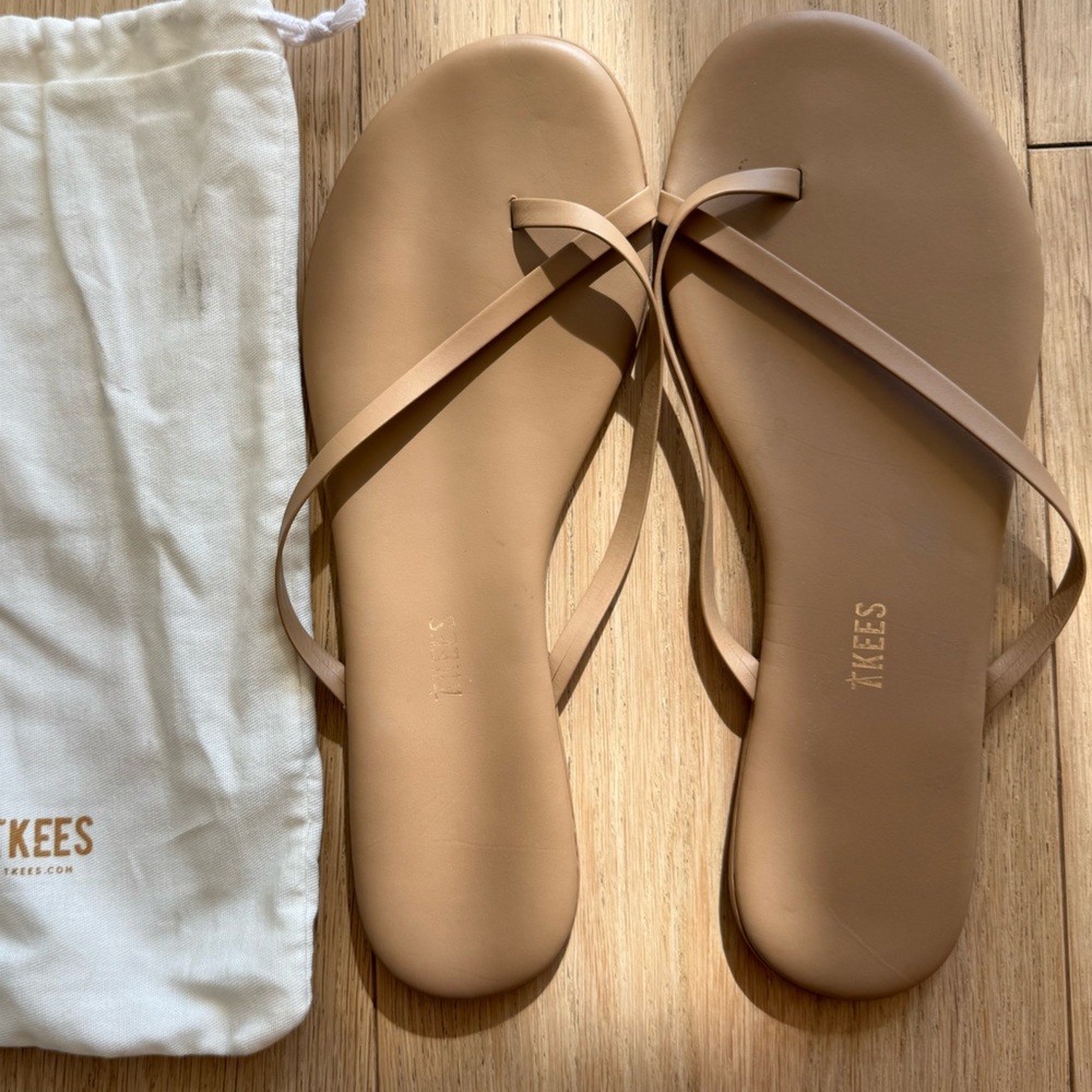 TKEES Nude Minimal Flip Flop Sandals Size 10 / EU 41 NWT w/ Pouch